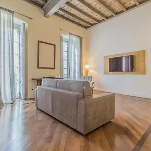 https://thea-apartment.it-lombardy.com